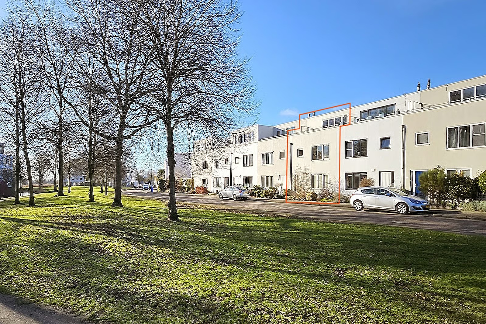 Tussenwoning Aziëlaan 331 in Delft