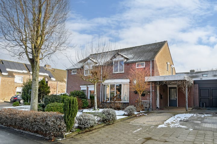 2-onder-1-kapwoning Laurierstraat 60 Nederweert