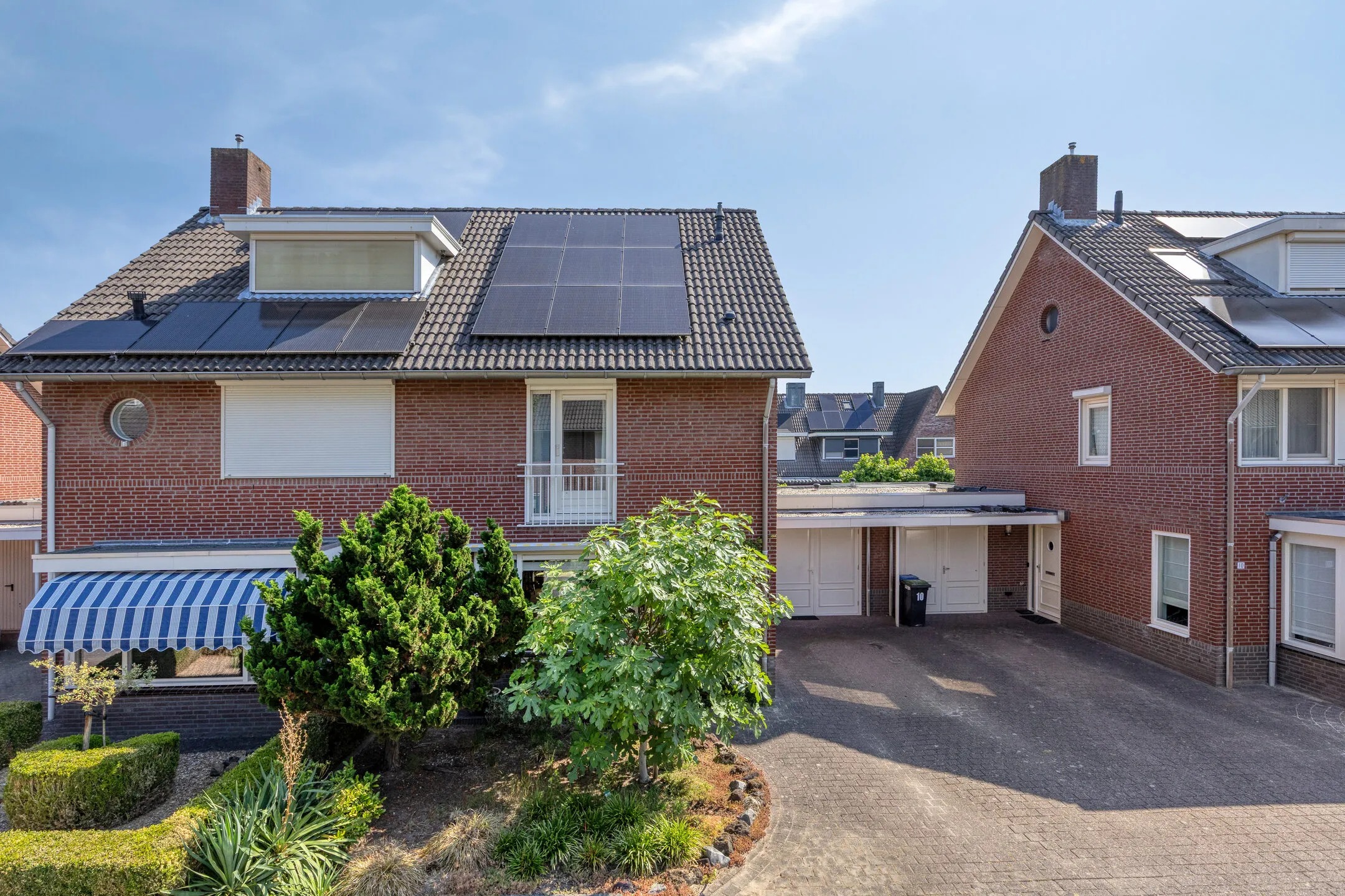 Geschakelde 2-onder-1-kapwoning Vilsterendreef 12 in Helmond