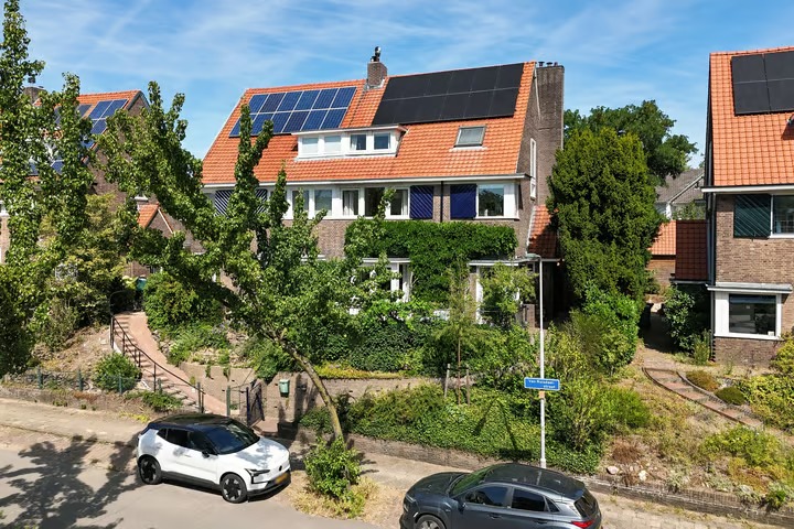 2-onder-1-kapwoning Van Ruisdaelstraat 60 in Arnhem