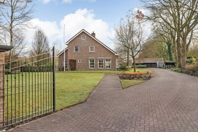 Landhuis, vrijstaande woning Vledderweg 15 in Vledder