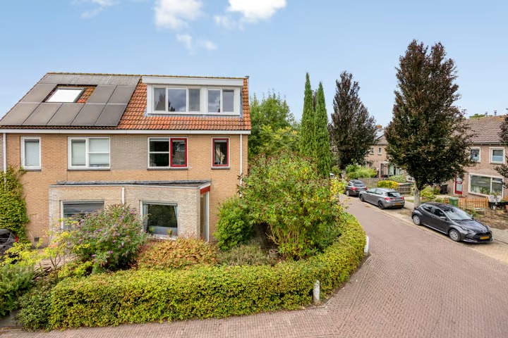 2-onder-1-kapwoning Dr. Colijnstraat 31 in Middenmeer