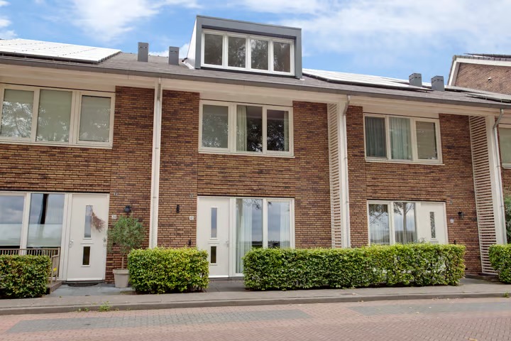 Tussenwoning Burgemeester Folkertslaan 41 in Elburg