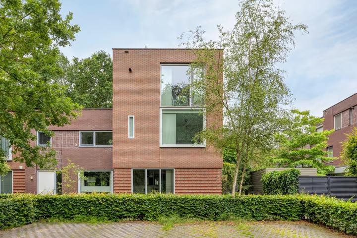 Hoekwoning Bremlaan 2 in Son en Breugel