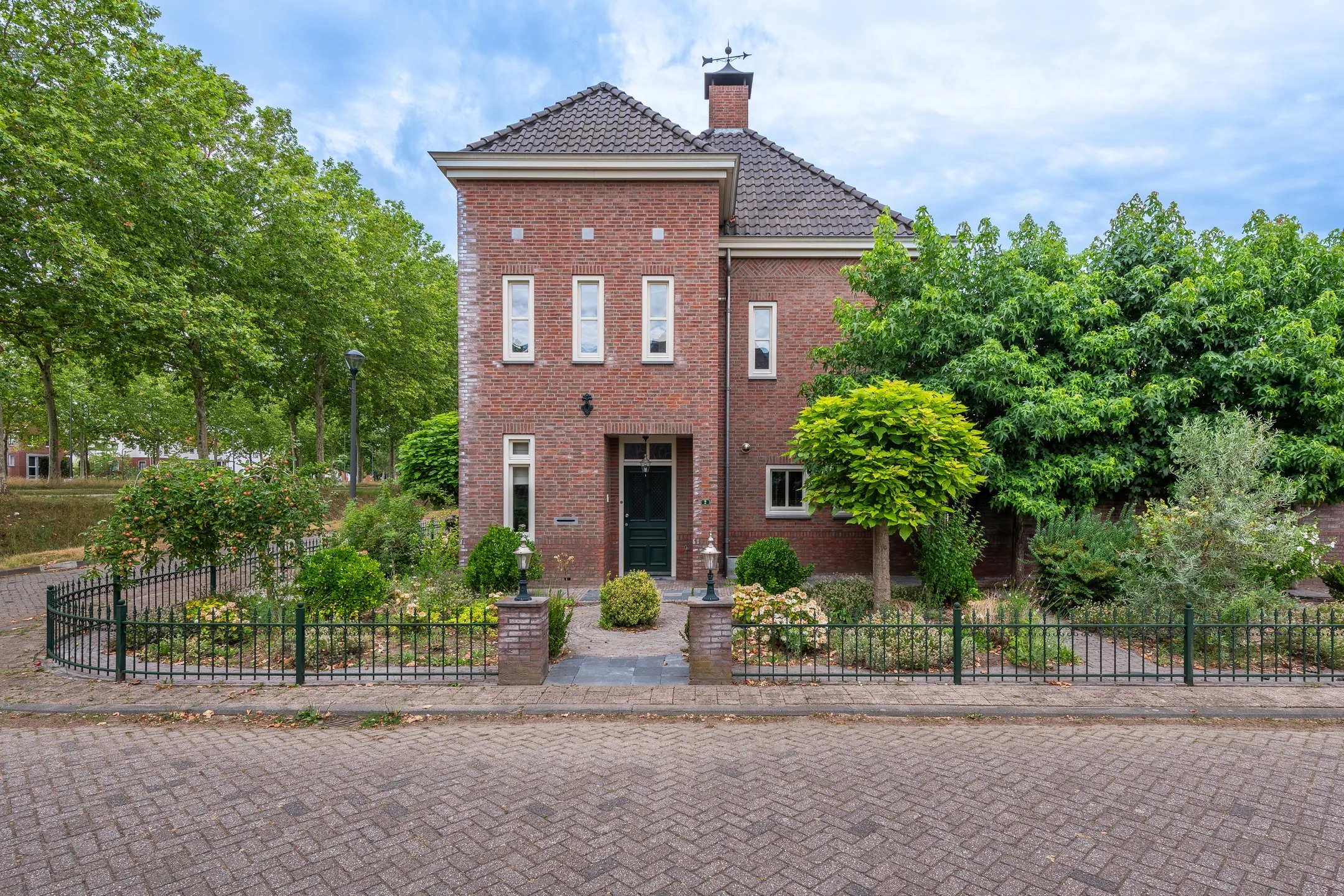 Hoekwoning Lagevoort 2 in Helmond