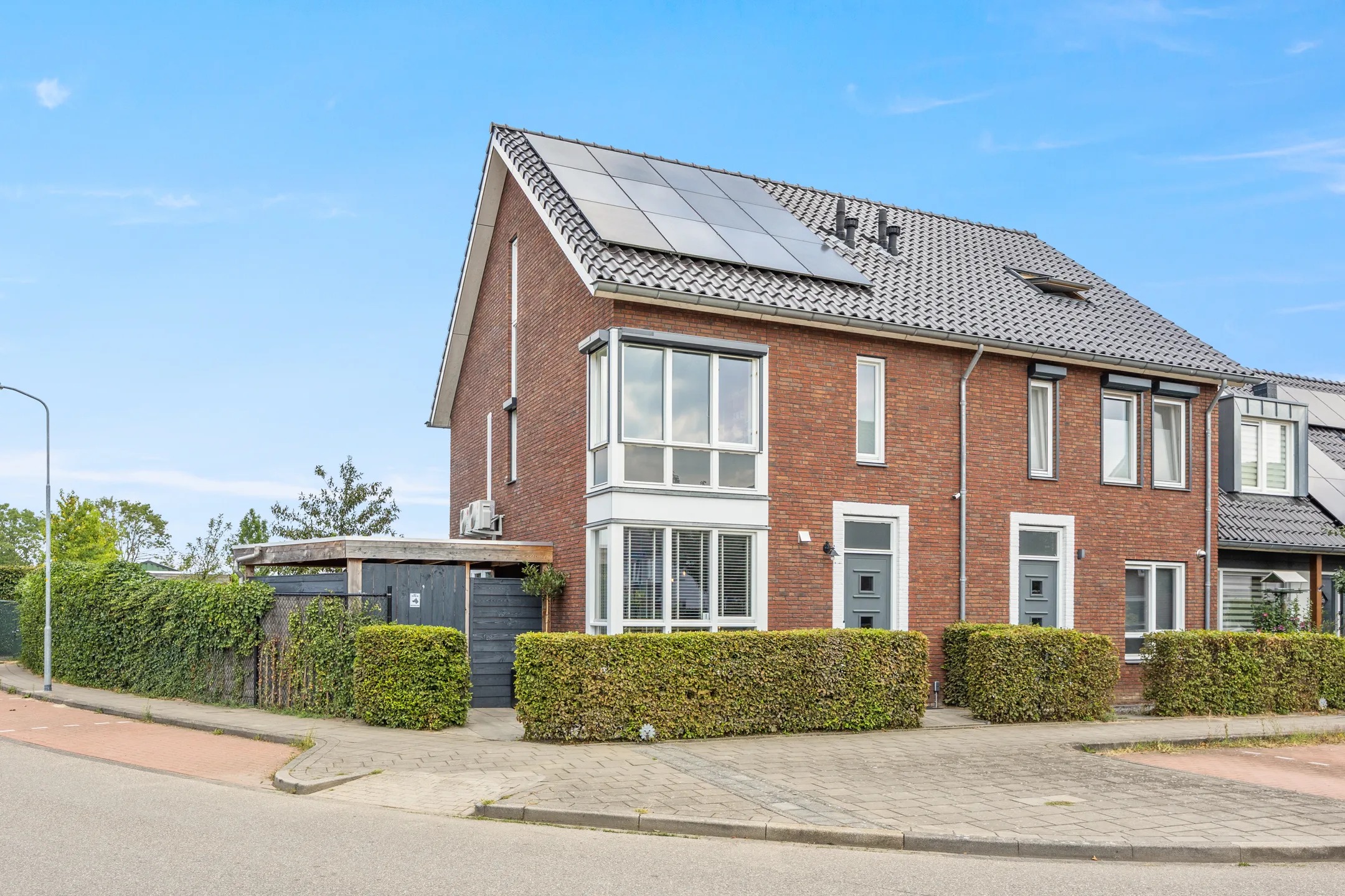 Hoekwoning Korenveld 1 in Beneden-Leeuwen