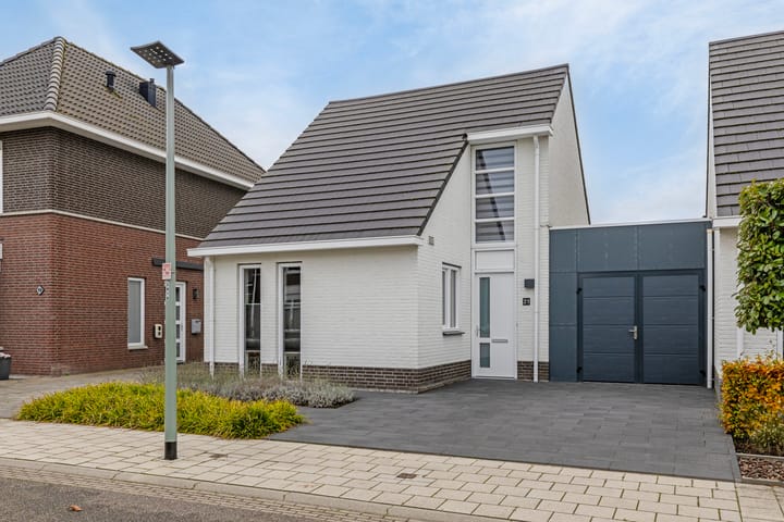Geschakelde woning (semi-bungalow) Rietdekker 21 in Nederweert