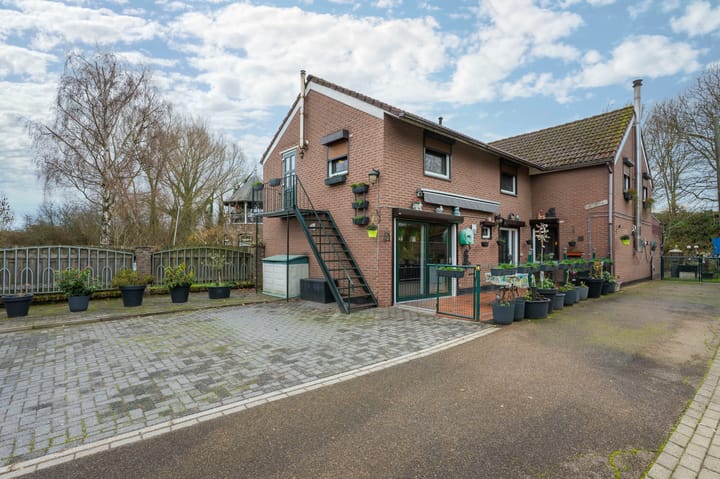 2-onder-1-kapwoning Koningsbeemd 11 in Heerlen