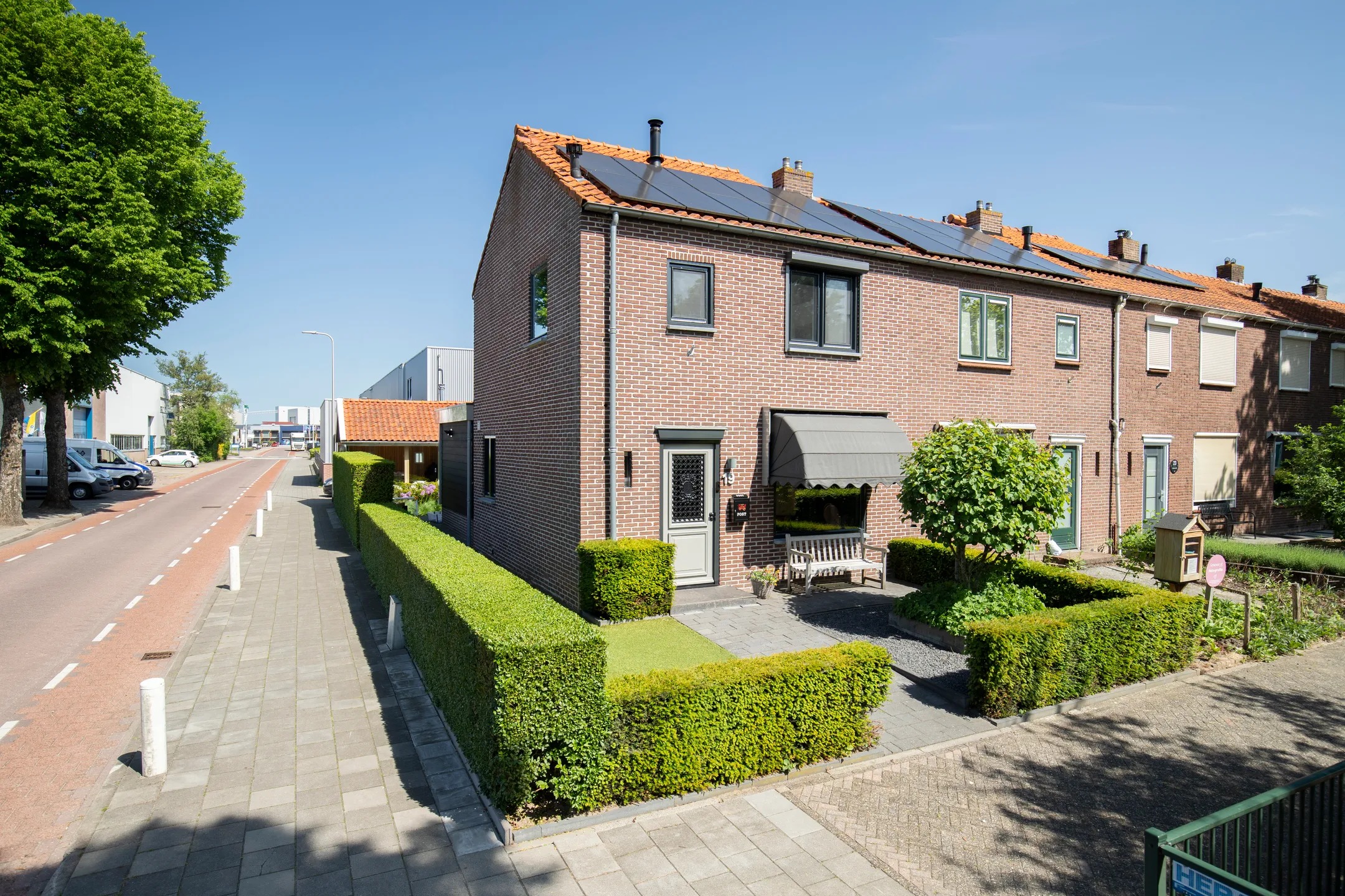 Hoekwoning Prinses Beatrixstraat 19 in Genemuiden