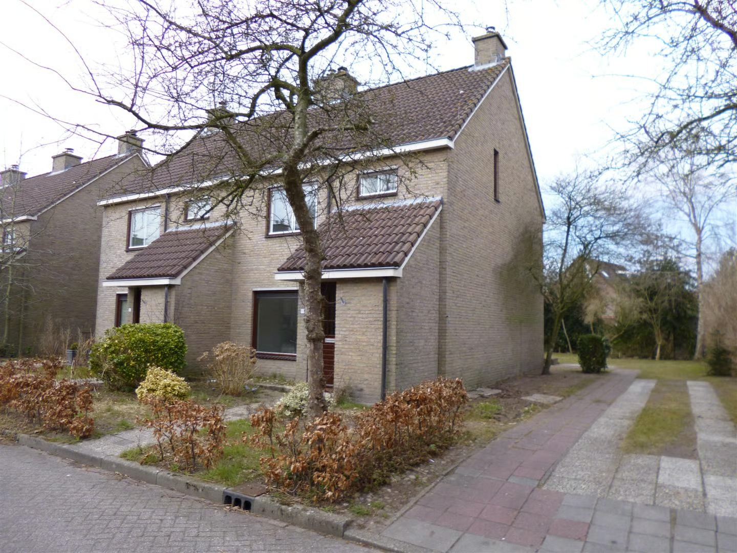 Hoekwoning Lemferdinge 11 in Zuidlaren