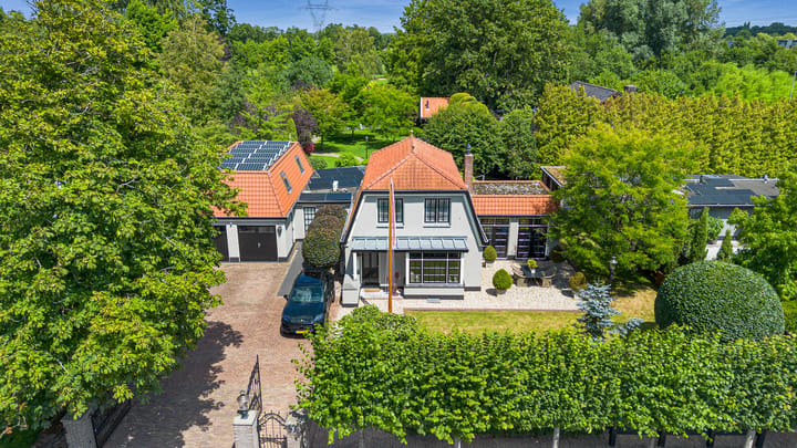 Villa, vrijstaande woning Stichtse Kade 39 in Ankeveen