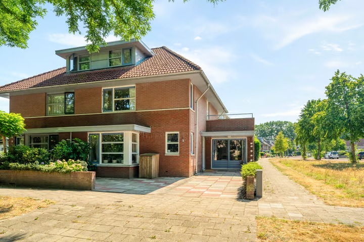 2-onder-1-kapwoning Mecklenburglaan 42 in Harderwijk