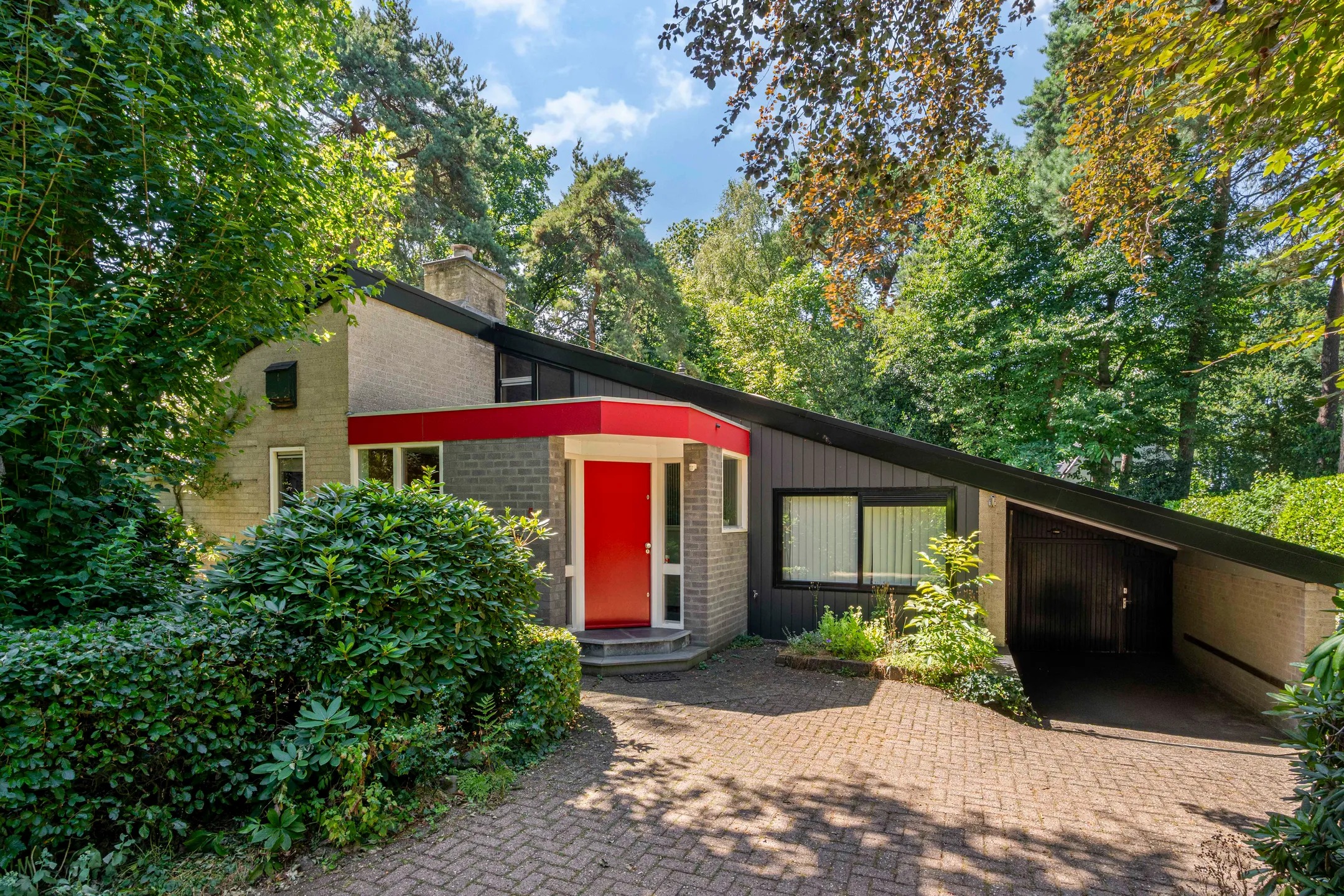 Vrijstaande woning (semi-bungalow) Eikenlaan 5 in Velden