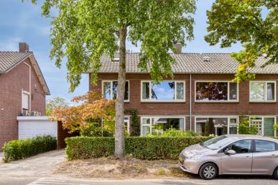 Eengezinswoning, geschakelde 2-onder-1-kapwoning Eeuwselsestraat 8 in Nuenen