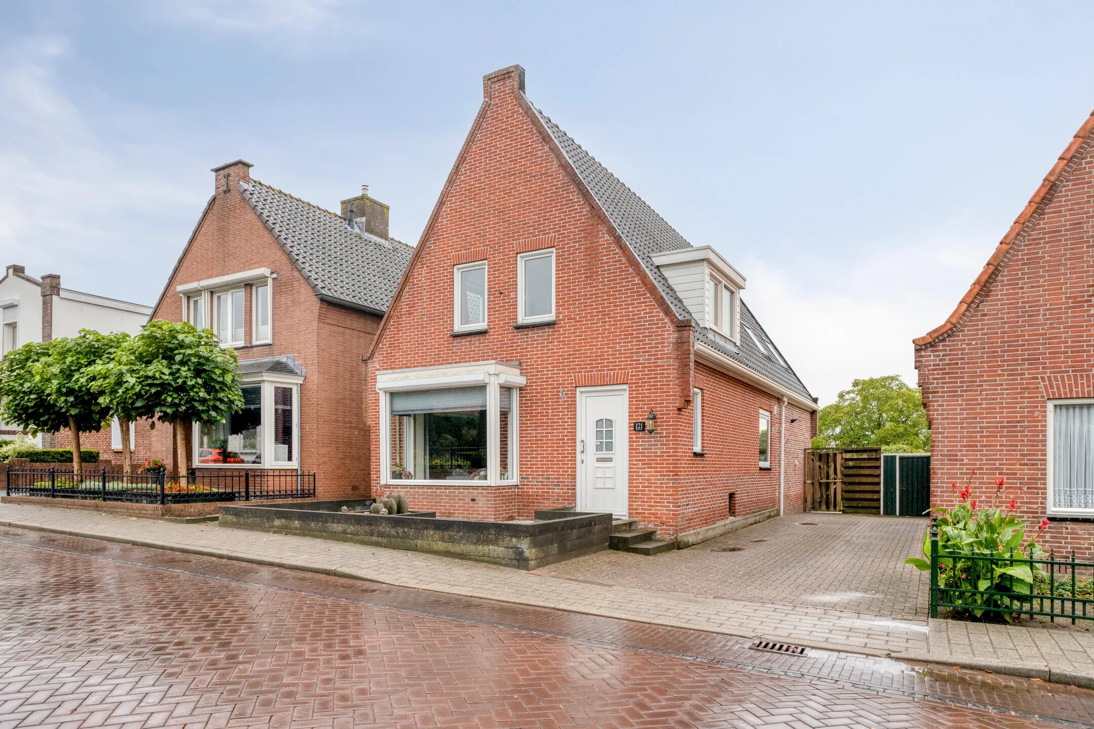 Vrijstaande woning Dorpsstraat 121 Woensdrecht
