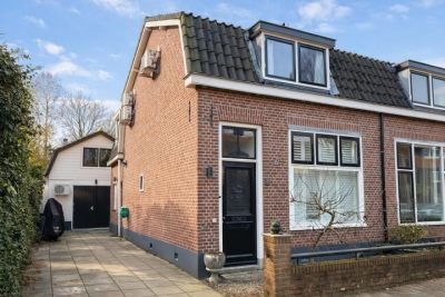 Hoekwoning Looydijk 5 in De Bilt