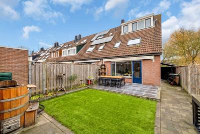 Hoekwoning Cannenburchstraat 2 in Hellevoetsluis