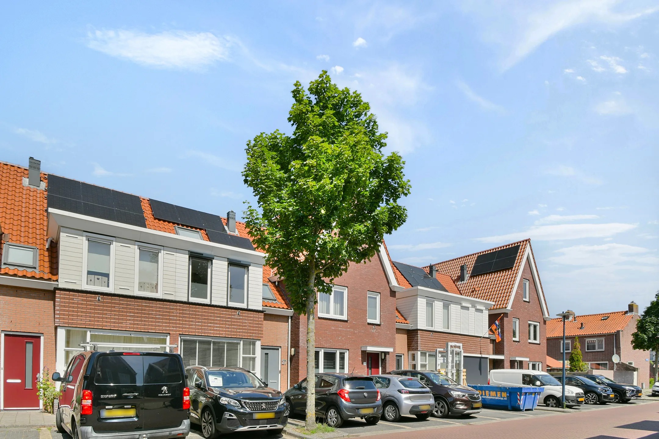 Tussenwoning van Heemstrastraat 27 in Sassenheim