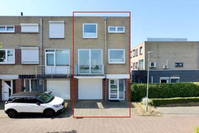 Eengezinswoning, eindwoning (drive-in woning) Crocusstraat 16 in Bocholtz