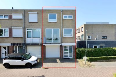 Eengezinswoning, eindwoning (drive-in woning) Crocusstraat 16 in Bocholtz