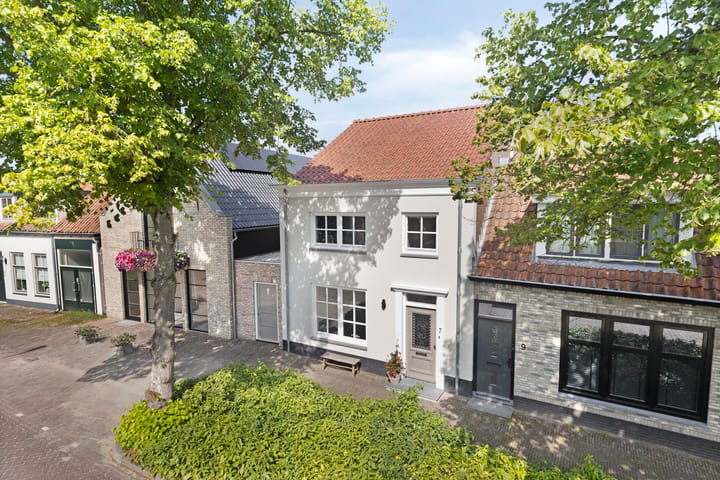 Eengezinswoning, tussenwoning Vrouwenpolderseweg 7 in Serooskerke