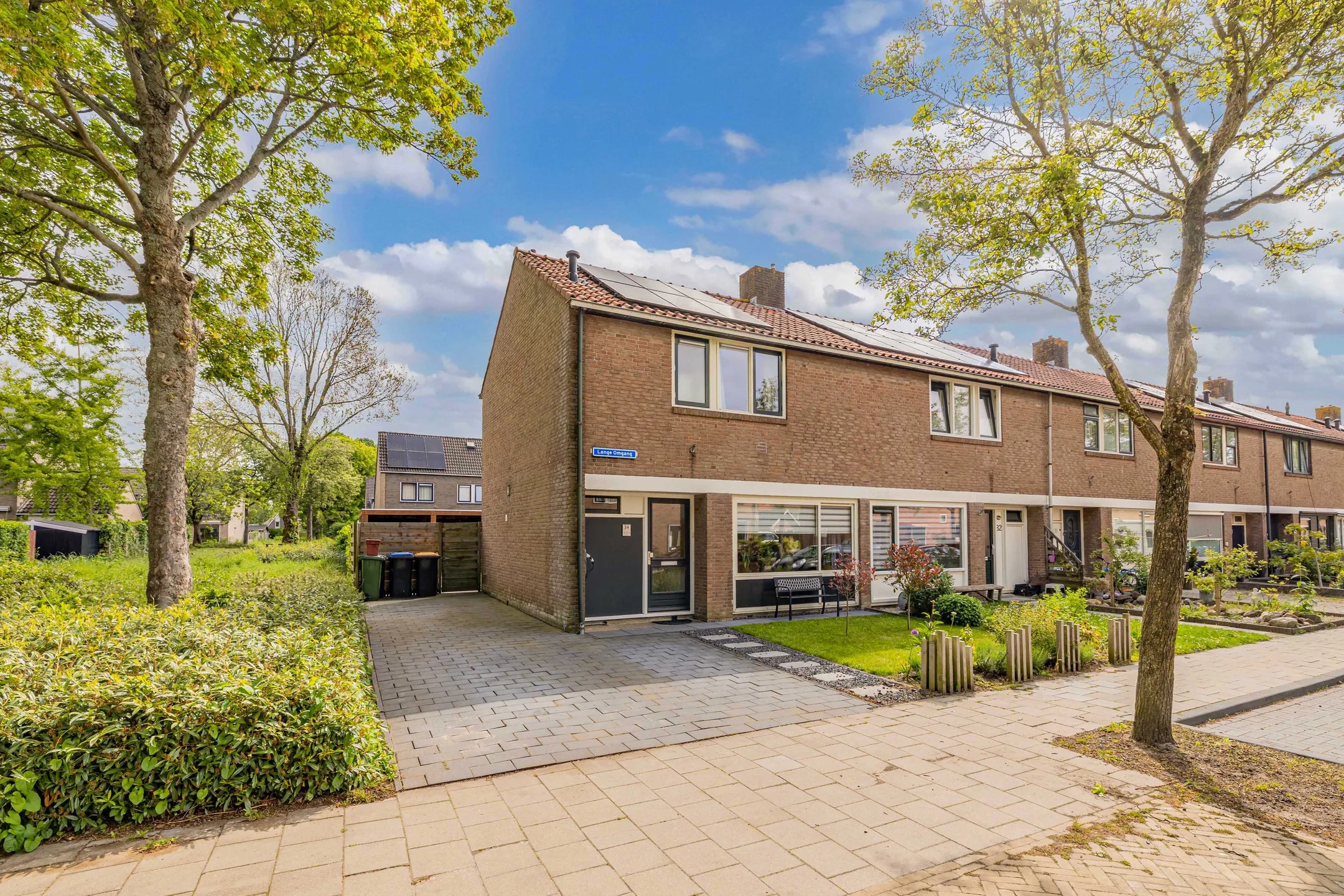 Hoekwoning Lange Omgang 34 in Bant