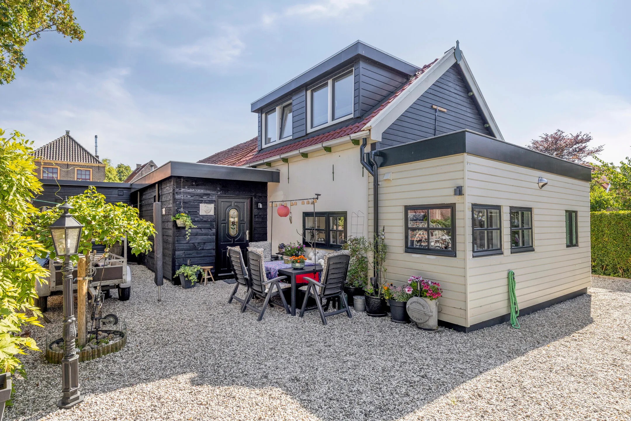Hoekwoning Pieterhofje 6 in Zonnemaire