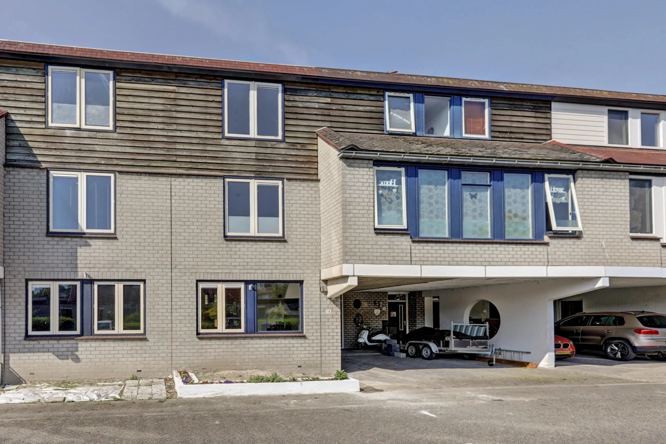 Tussenwoning (drive-in woning) De Landauer 18 in Biddinghuizen