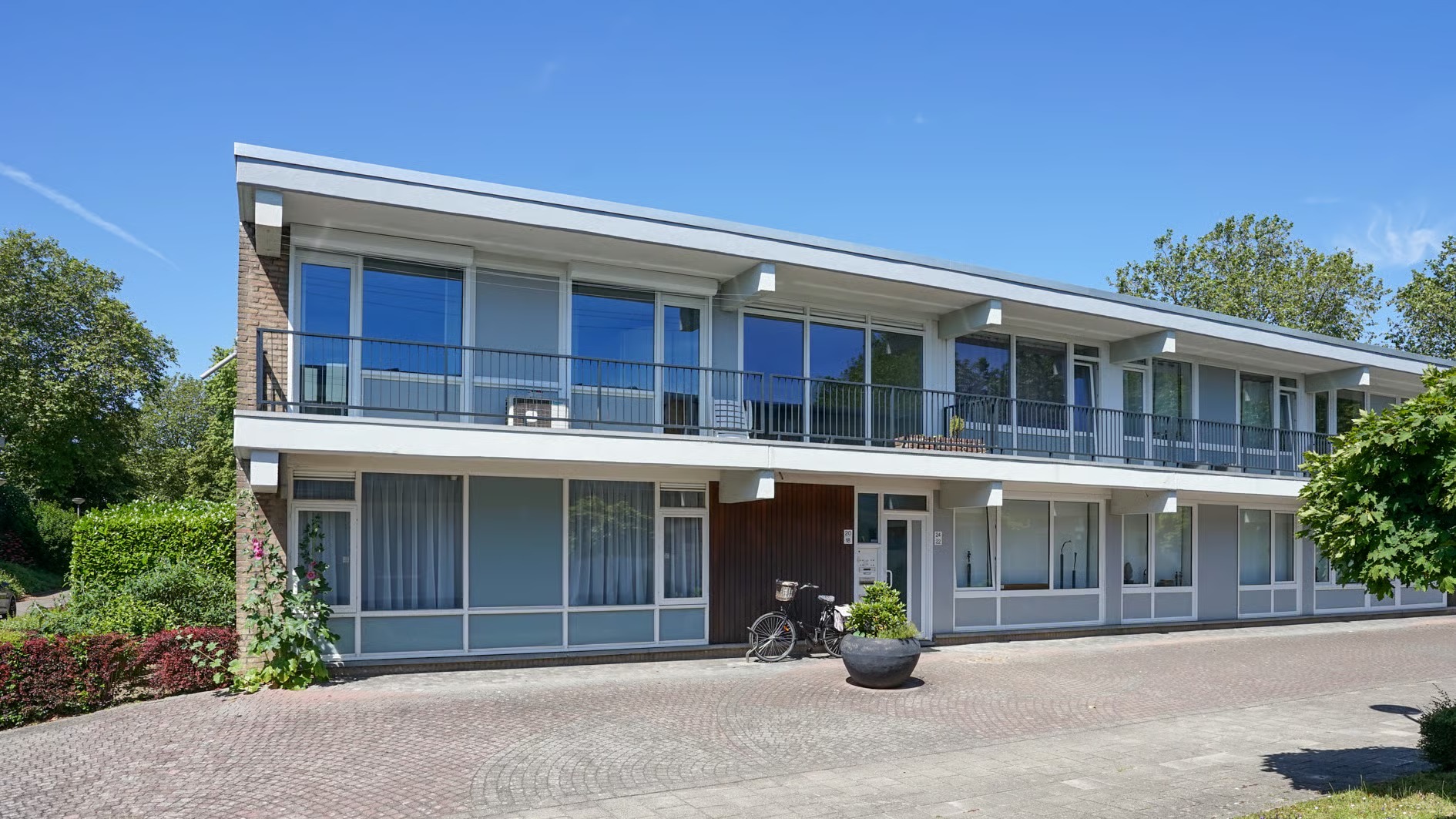Portiekflat Dr. Ir. Bungestraat 20 in Heerlen