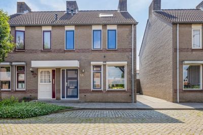 2-onder-1-kapwoning Lage Wipstraat 59 in Zevenbergen