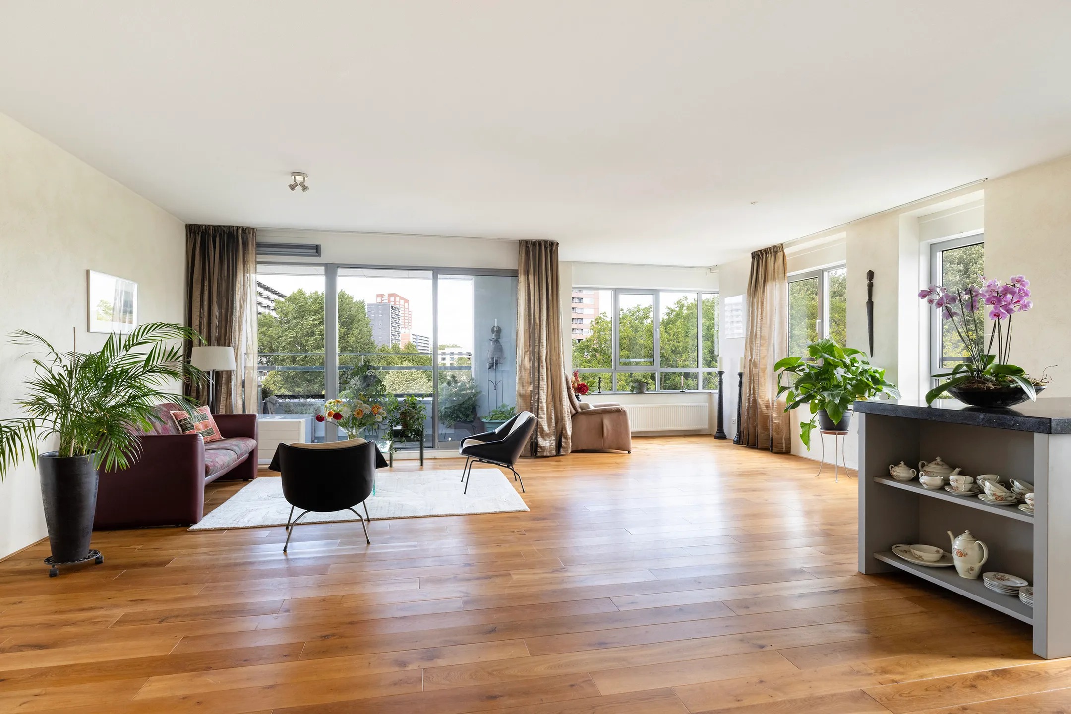 Portiekflat Nieuwenoord 57 in Rotterdam