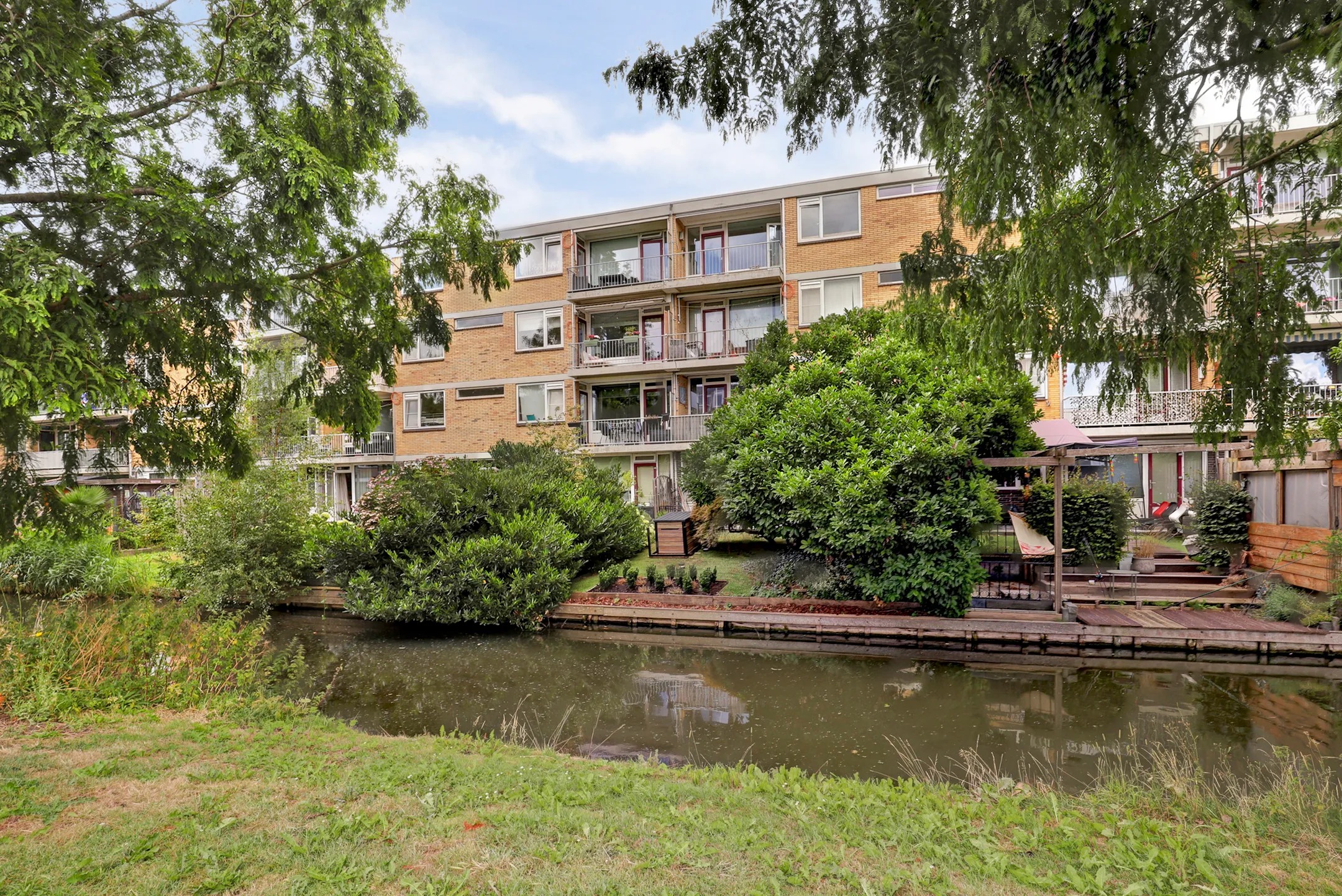 Portiekflat Justus van Effenlaan 40 in Waddinxveen