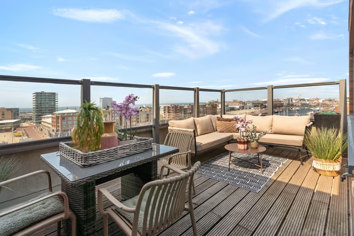 Penthouse Dr. Lelykade 236 B Den Haag