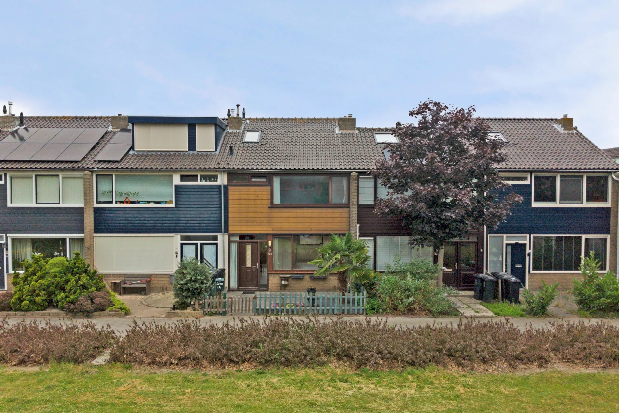 Tussenwoning Eikenlaan 21 Rozenburg