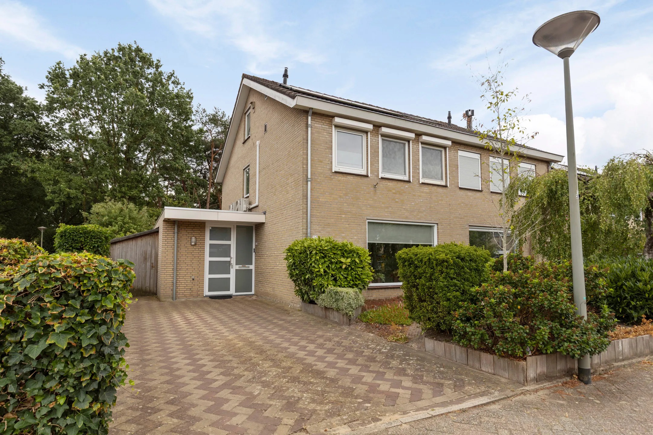 2-onder-1-kapwoning Ruusbroecgaarde 123 in Oss