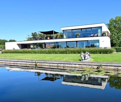 Villa, vrijstaande woning Groenlandse kade 101 A in Vinkeveen