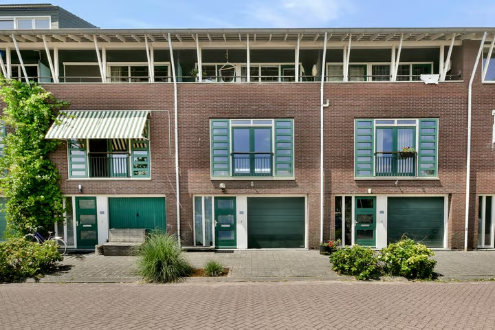 Tussenwoning P. Hans Frankfurthersingel 240 in Amsterdam