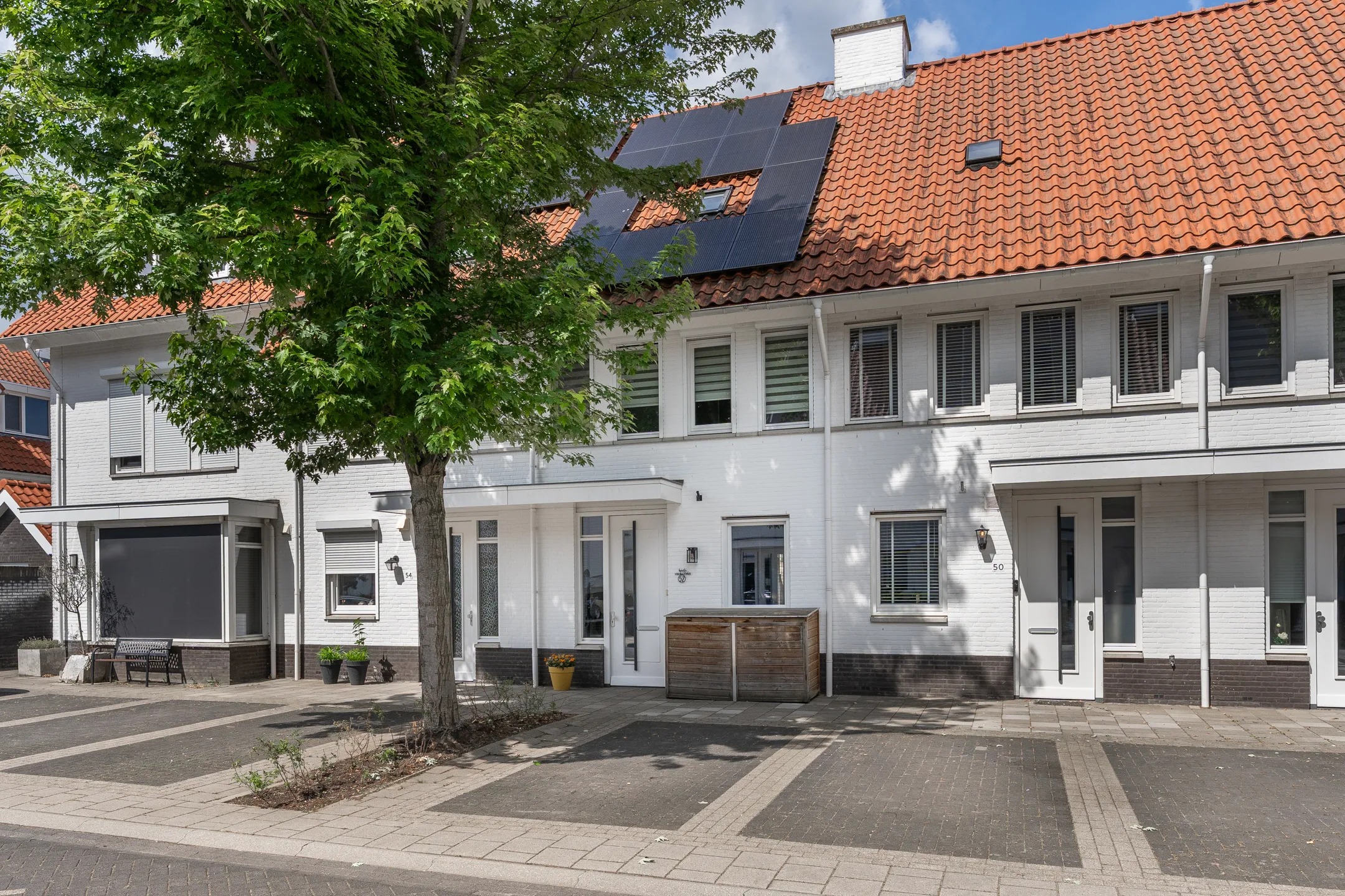 Tussenwoning Dominee Bakkerushof 52 in Hedel