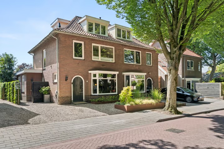2-onder-1-kapwoning Julianalaan 4 in Bennekom
