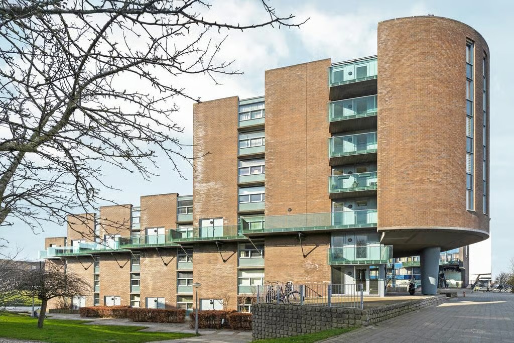 Portiekflat Ladogameerhof 254 in Amsterdam