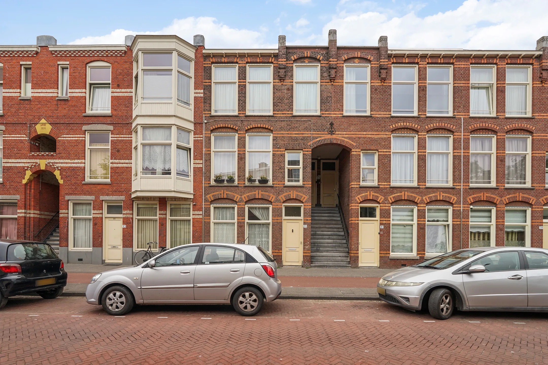 Portiekflat Schalk Burgerstraat 89 in Den Haag