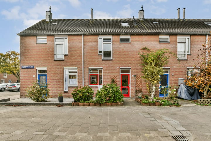 Tussenwoning Wethouder In 't Veldstraat 15 in Amsterdam