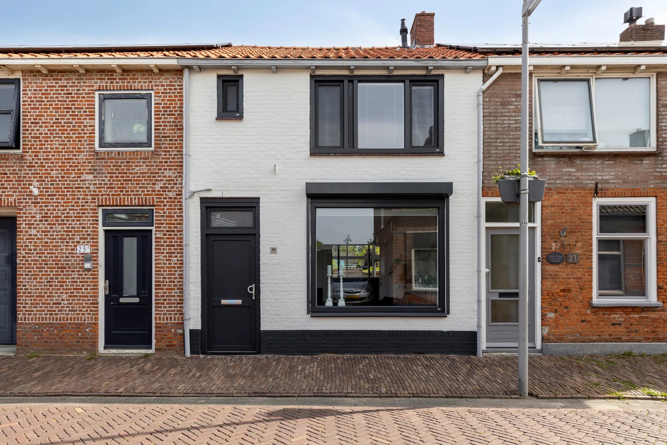 Tussenwoning Dorpsstraat 25 in Heinkenszand