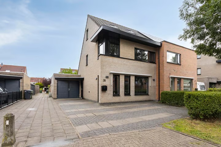 2-onder-1-kapwoning De Welle 35 in Leeuwarden