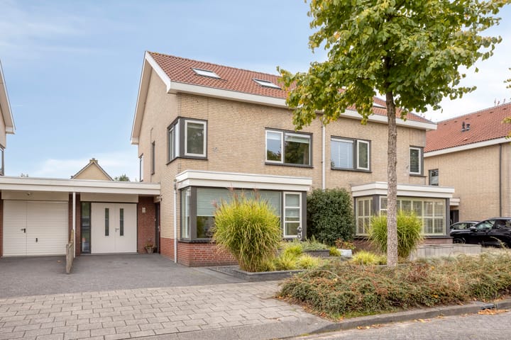 Eengezinswoning, 2-onder-1-kapwoning Rietven 317 Veghel