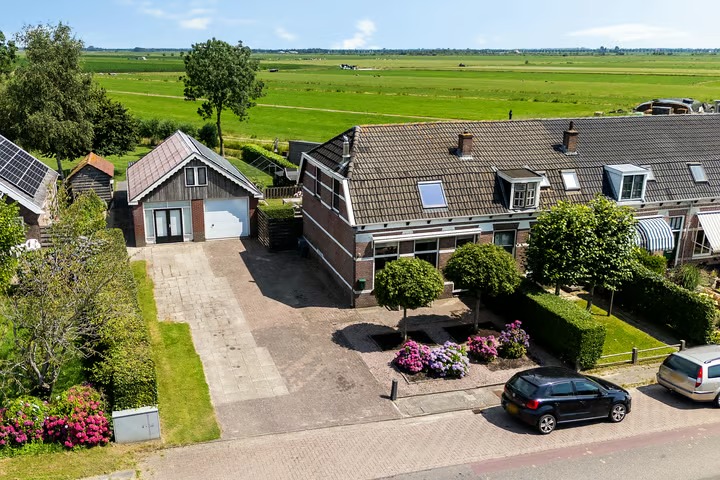 Hoekwoning Fjildwei 22 in Akmarijp