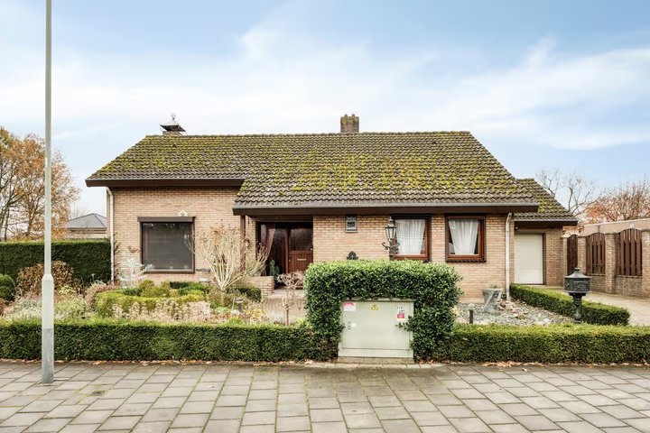 Eengezinswoning, vrijstaande woning van den Broecksingel 1 in Vlodrop