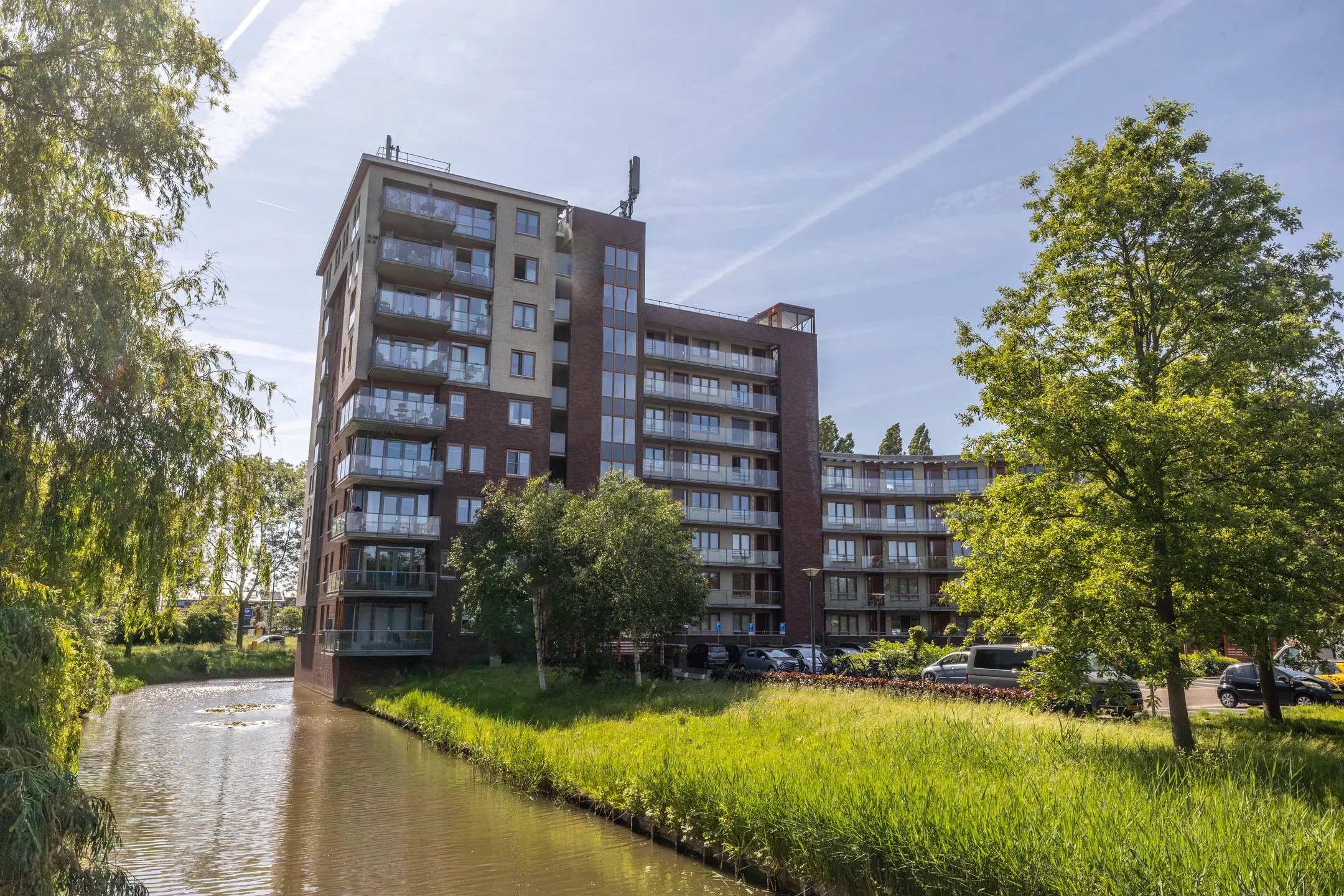Galerijflat Lessestraat 288 in Heemskerk