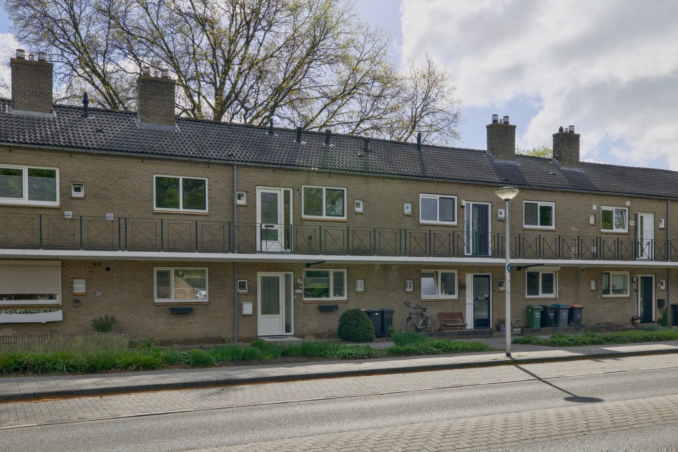 Bovenwoning S.L. Louwesstraat 167 in Enschede