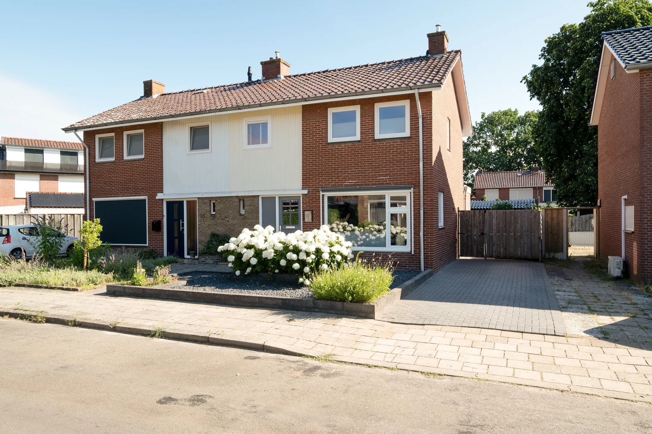 2-onder-1-kapwoning Hyacinthstraat 12 in Losser
